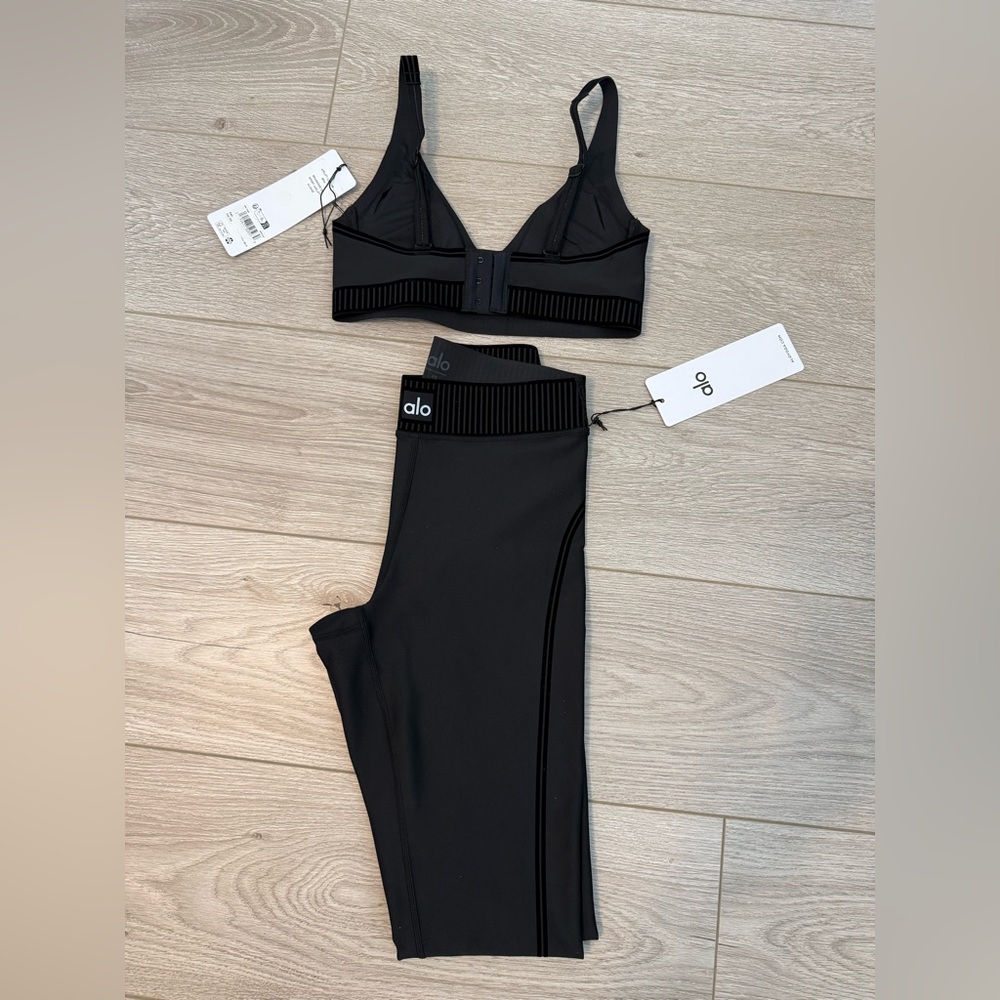 ALO Yoga Airlift Line Up Set Leggings XS and Bra XXS Brand New With Tags